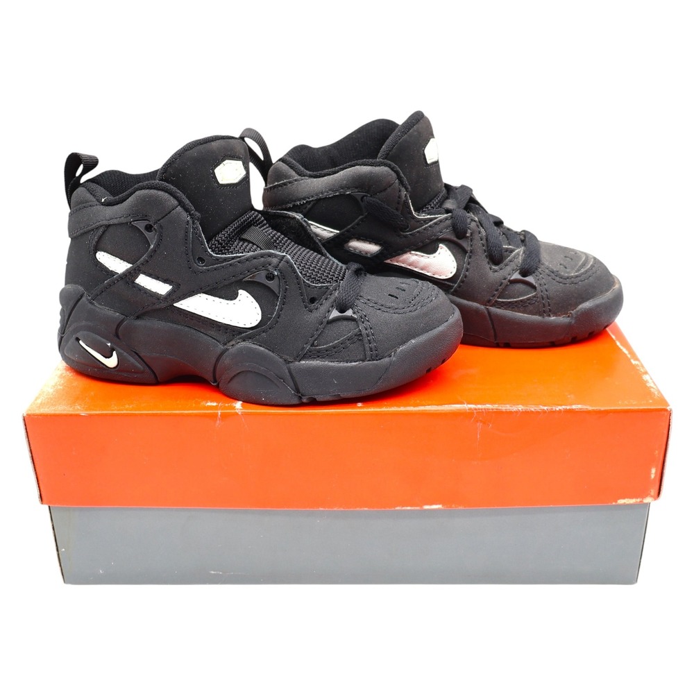 Nike Kid DVST8 BP Size 11C Vintage 1995 Black White Basketball Shoes Deadstock